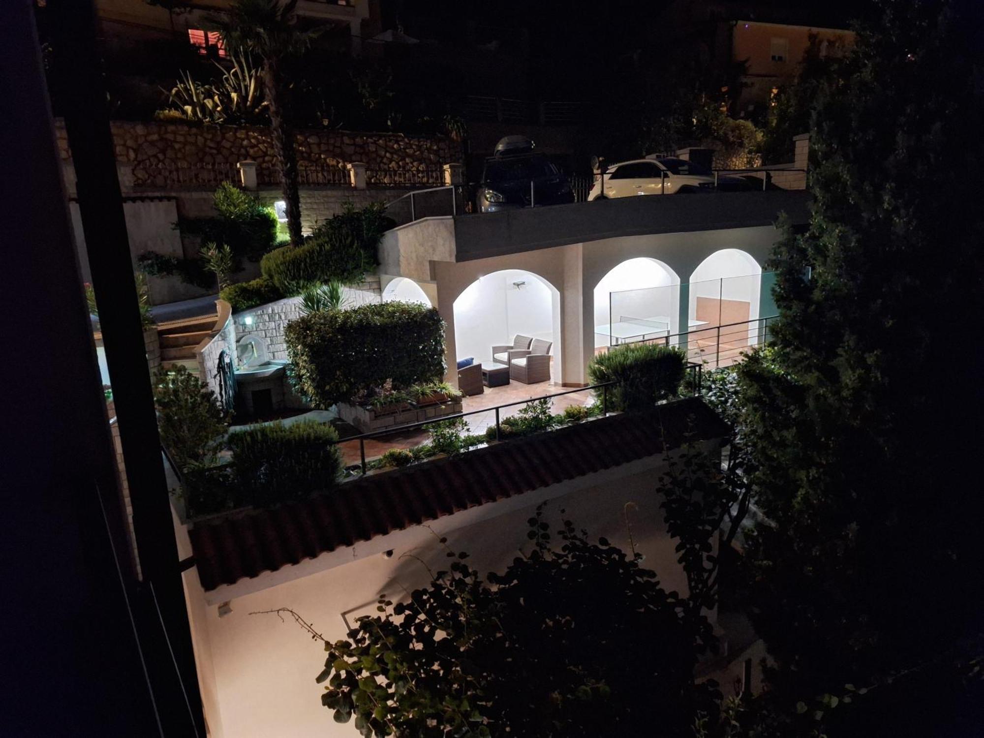 Villa Suzy-Apartments Suzana Ловран Екстериор снимка